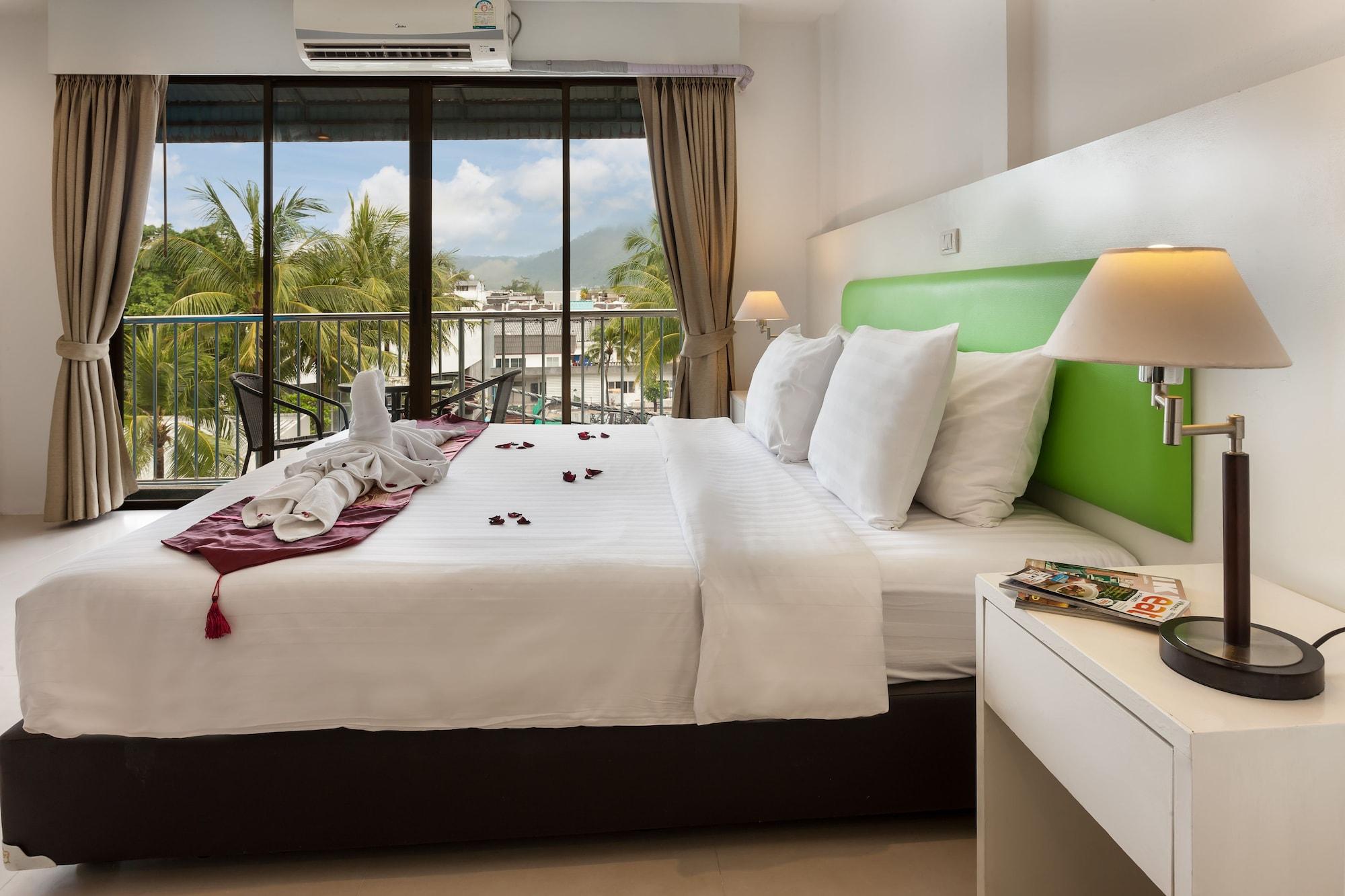 Armoni Patong Beach Hotel Extérieur photo