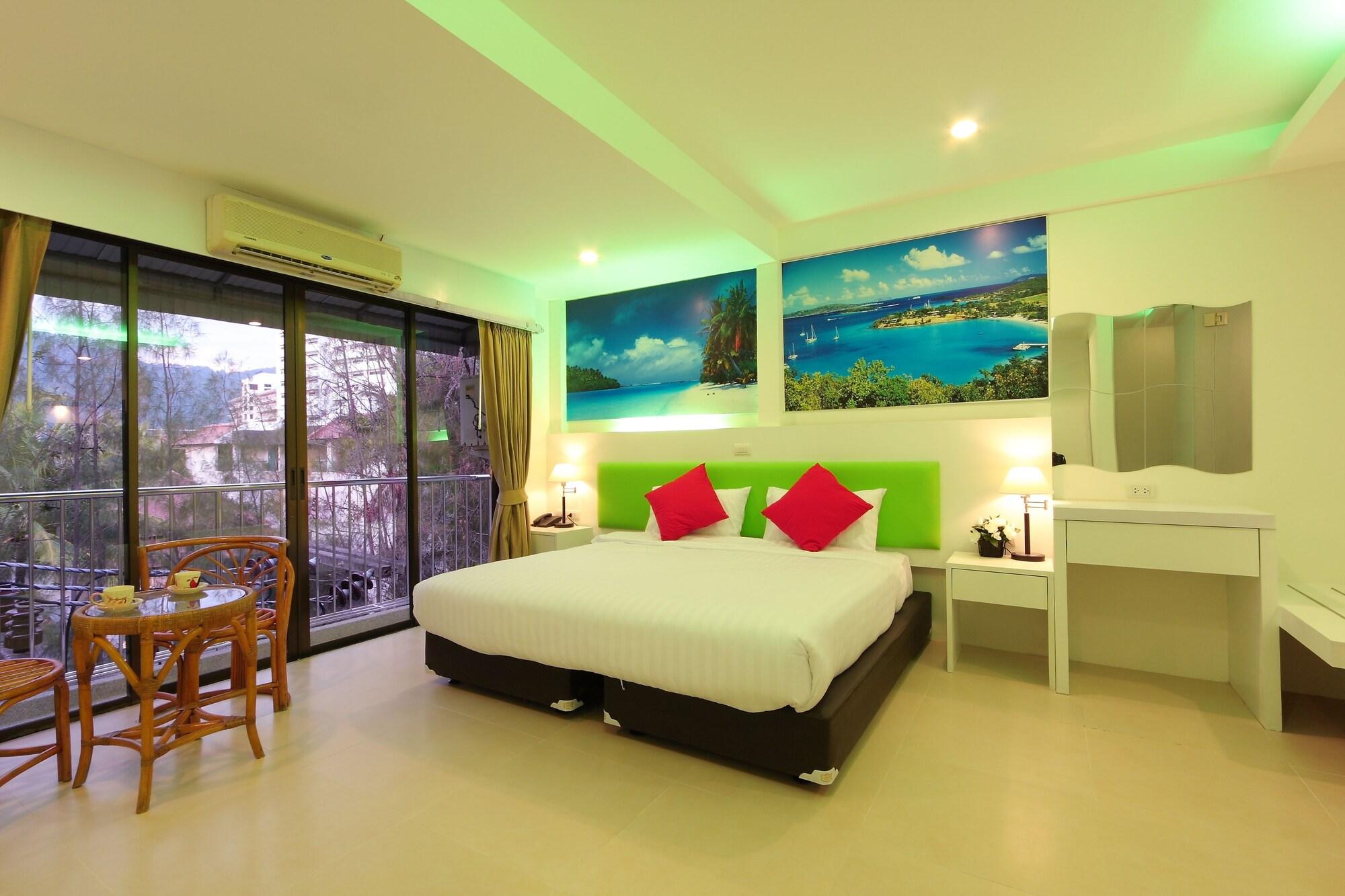 Armoni Patong Beach Hotel Extérieur photo