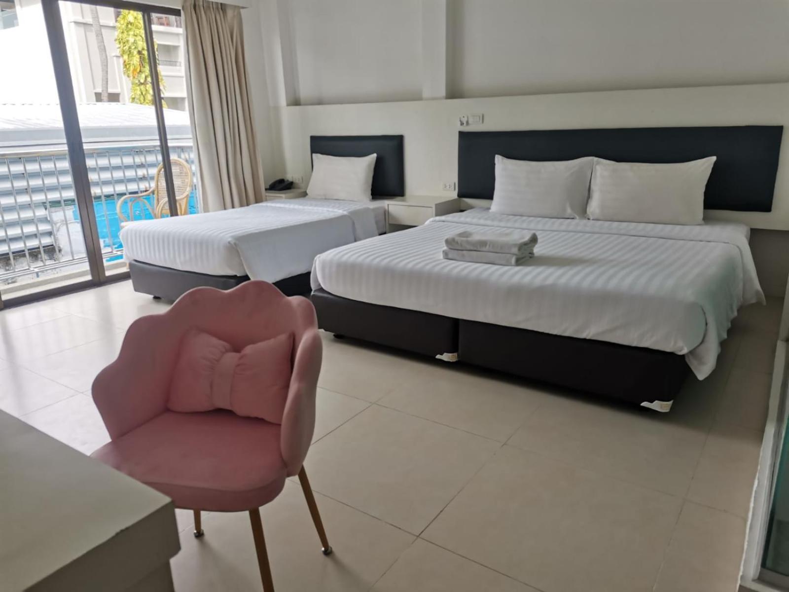Armoni Patong Beach Hotel Extérieur photo