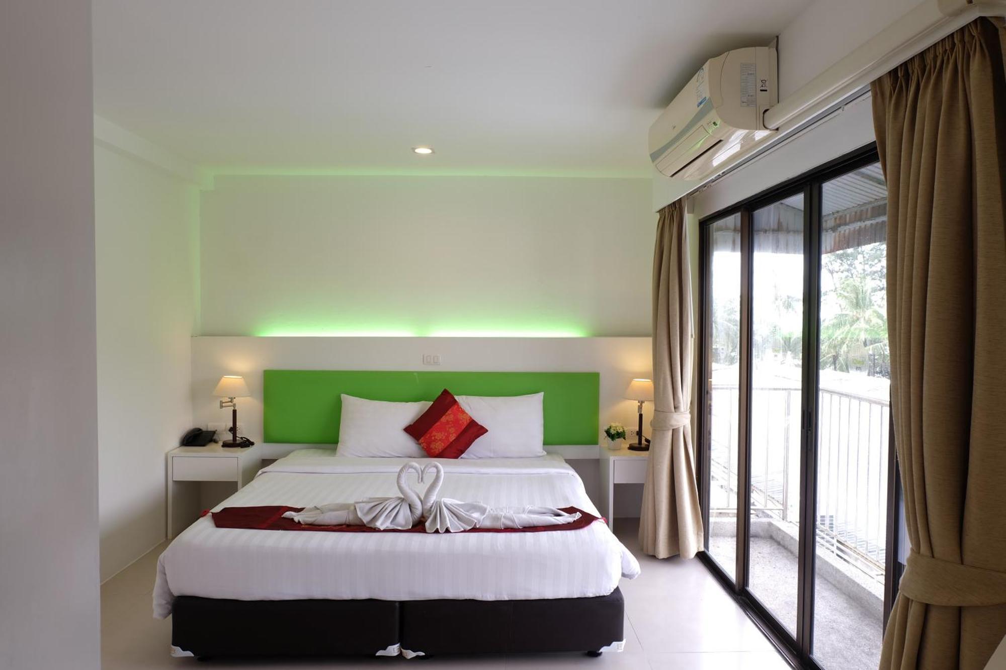 Armoni Patong Beach Hotel Chambre photo