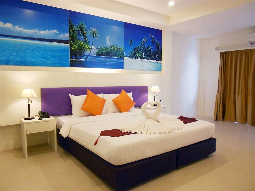 Armoni Patong Beach Hotel Extérieur photo