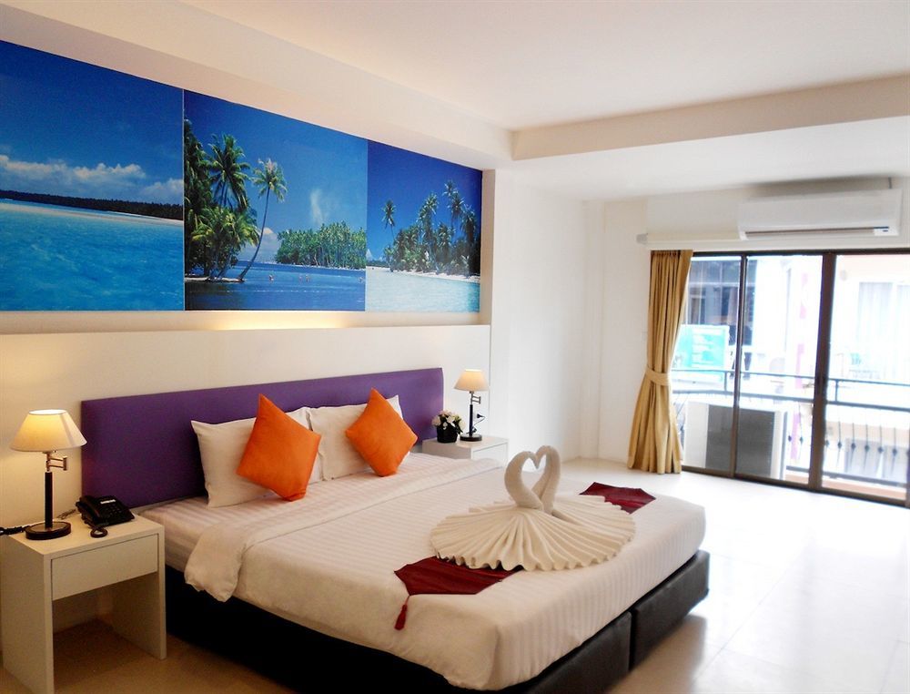 Armoni Patong Beach Hotel Extérieur photo