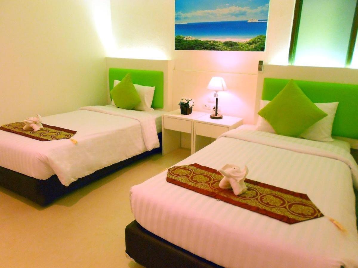 Armoni Patong Beach Hotel Extérieur photo